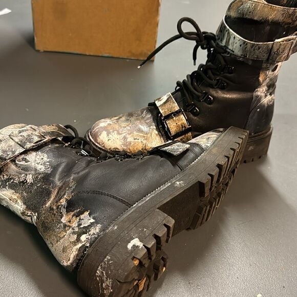 Size 9 Black + Gold Upcycled Hydro-Dipped Combat Boots - Picture 2 of 7